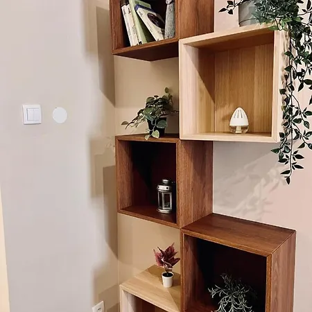 Old Gold Downtown Beograd