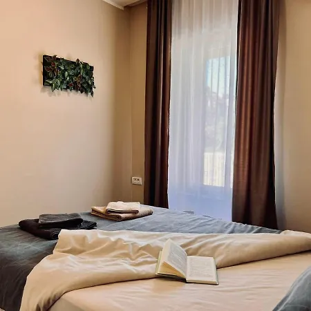 Apartment Old Gold Downtown