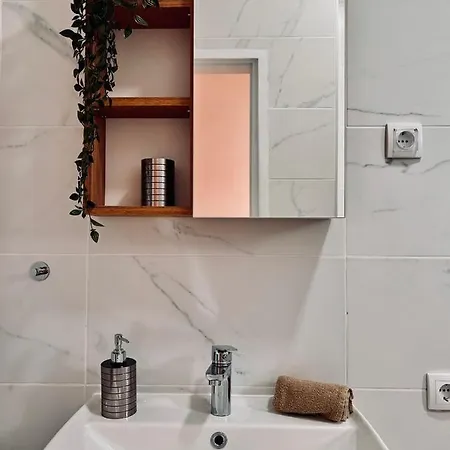 Old Gold Downtown Apartamento Belgrado